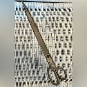 Vintage Metal 14” Scissors